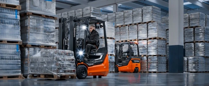 toyota-traigo48_blockstacking725x300