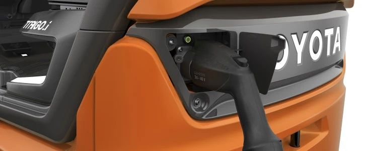 toyota-traigo48_lib_charging-725x300